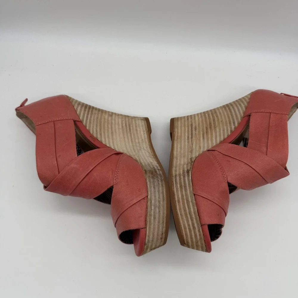 Seychelles womens coral